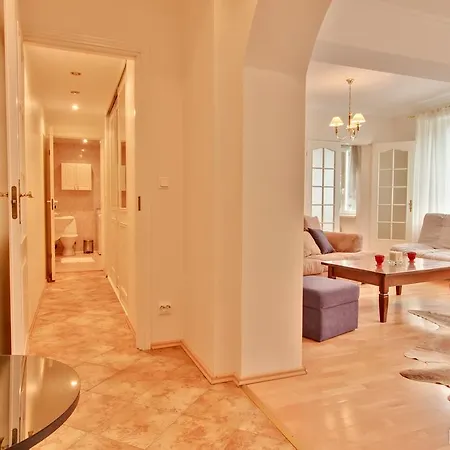 Daily Apartments - Comfort Kauka Apartment *